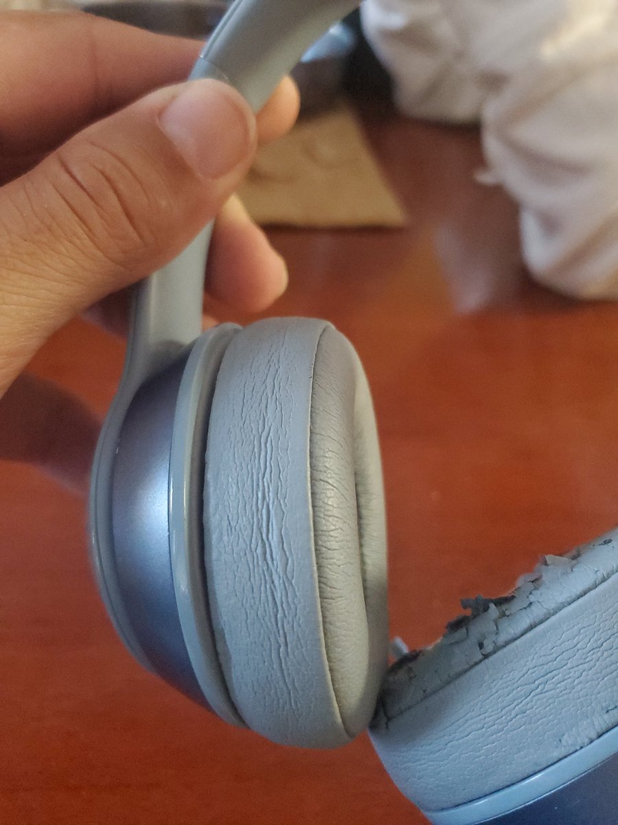 This Beats Solo2  color is hard to find. Even though it's gray I cant find the correct color grey. Already  bought  two replacements and it was the wrong tone. #beatssolo2 #cushionreplacement #beats #solo2 #grey #gray