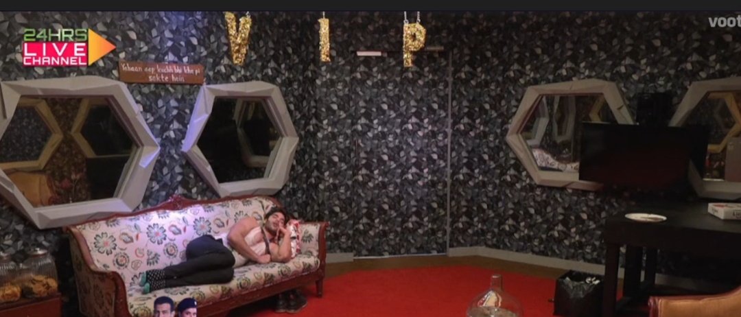 سمیہ tweet media