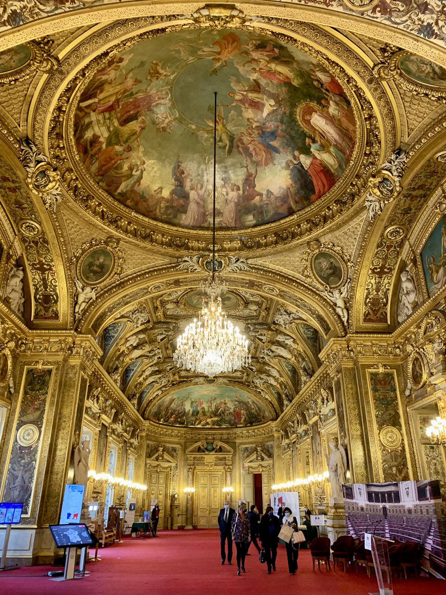 LLaRosaSerafini's tweet photo. Découverte du Palais du Luxembourg et du travail des parlementaires avec nos 5 Sénateurs des Alpes-Maritimes entourés des maires et élus des Alpes-Maritimes ! 🇫🇷 https://t.co/LugoHkv2kp