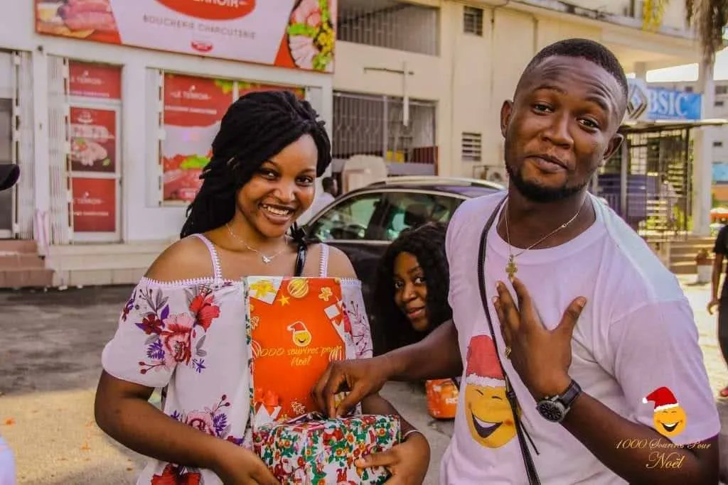 Africamillenium's tweet photo. 1 T Shirt acheté = 5 cadeaux offerts + une Invitation à l'arbre de Noël 🎄 + 1 exeprience inoubliable 
Contact: +225 0140801124

Achetez vos T Shirts...
Donnons 1000 sourires aux enfants d'Abobo

#Africanewmindset #1000Sourires #Décembre2021 #Noël #Abobo https://t.co/n22u3tHl6C