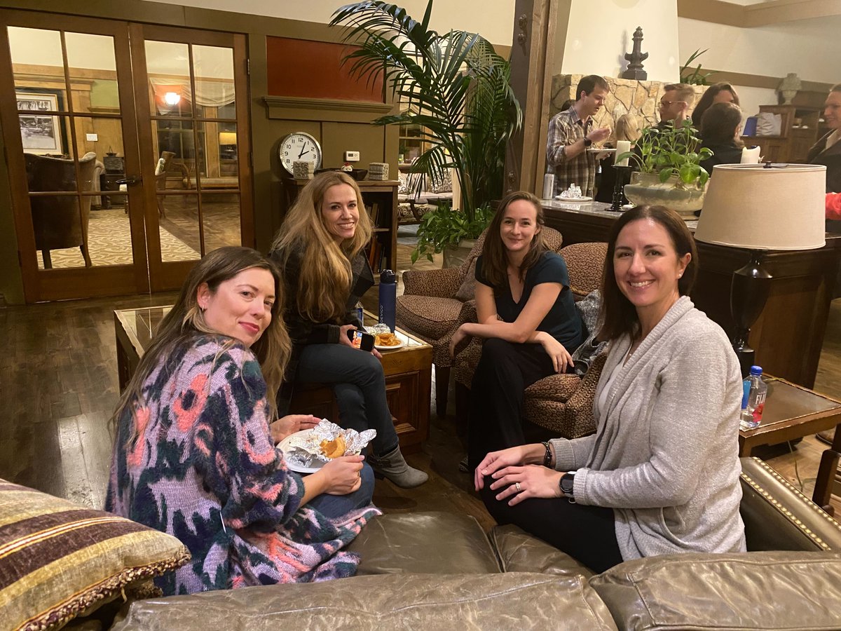 StanfordEMED's tweet photo. This month's Women in EM department-wide gathering focused on "Upholding Your Voice" and was moderated by Drs. Meredith Masters, @moyinscrubs Christine Scullywest, and Anya Waterstone.

(Photos by @PrashaG2017 )

#StanfordWIM #DEIStanfordEMED @StefSebok @SMKrzyz @Kanapicki https://t.co/QSvTETrvzr