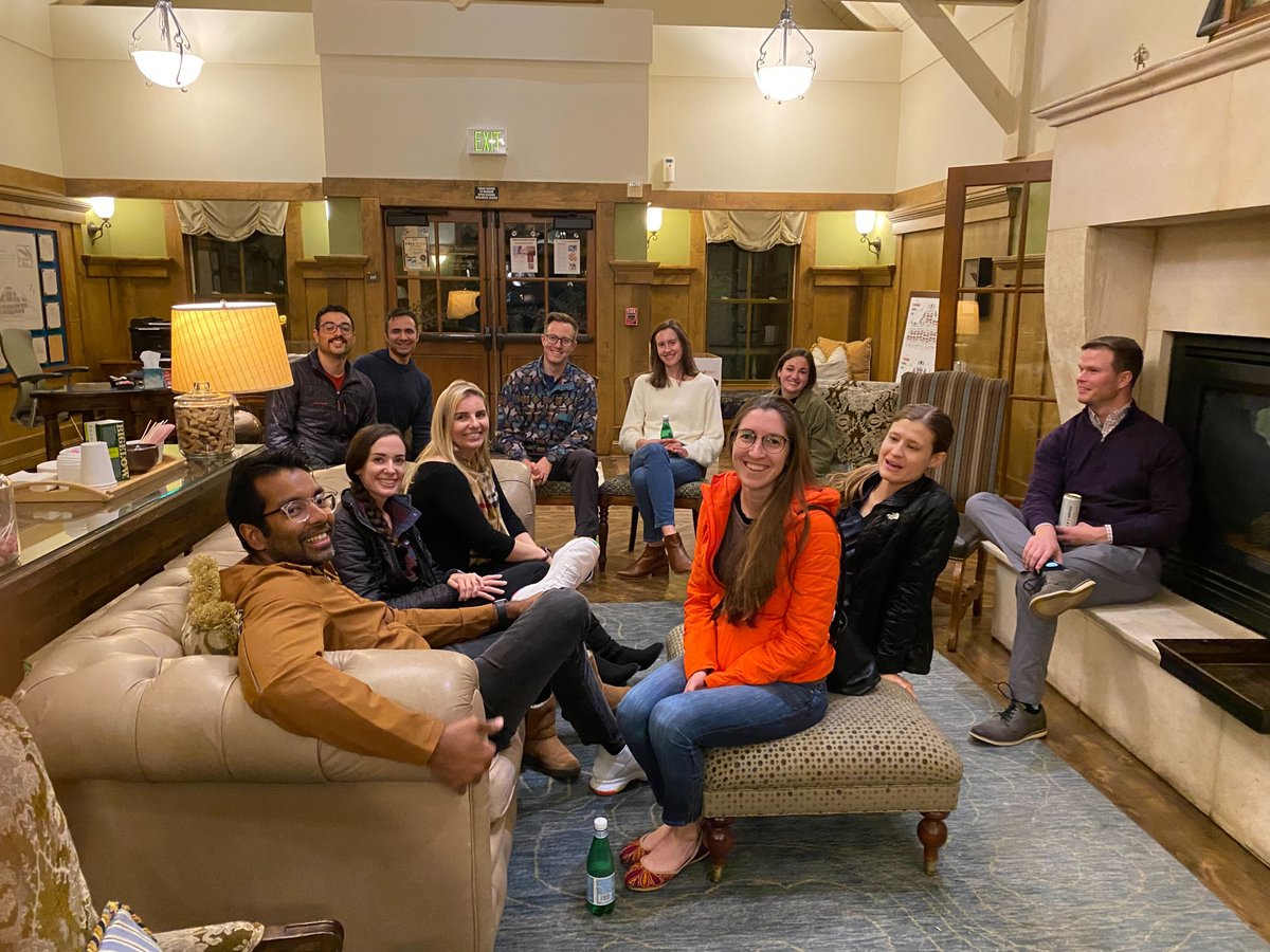 StanfordEMED's tweet photo. This month's Women in EM department-wide gathering focused on "Upholding Your Voice" and was moderated by Drs. Meredith Masters, @moyinscrubs Christine Scullywest, and Anya Waterstone.

(Photos by @PrashaG2017 )

#StanfordWIM #DEIStanfordEMED @StefSebok @SMKrzyz @Kanapicki https://t.co/QSvTETrvzr