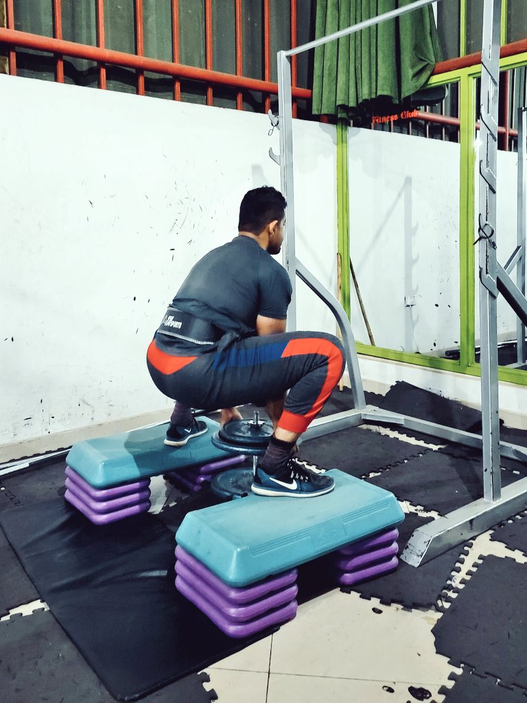 nakheel_os's tweet photo. ⚠️S O F T W A R E   U P D A T E.! ⚠️

Installation in progress.! 🔄🔄🔄

#Alhamdulillah #GoHardGoHome

#LiveFit #GymLife #Dominate #LegDay 

Fueled by @RSPNutrition #FastFuel &amp; #AminoLean

#RSPNutrition = Clean Active Nutrition. https://t.co/6hOIYTYPCj