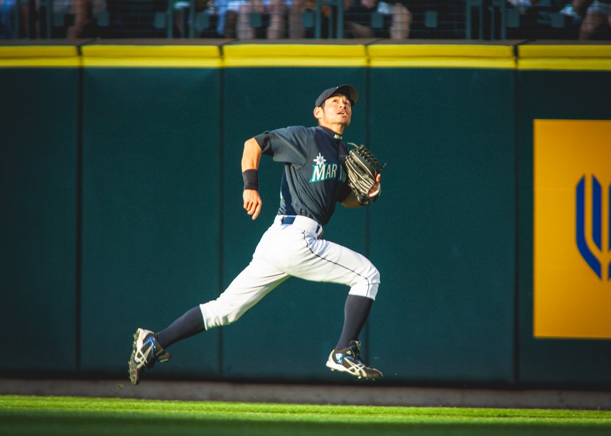 Mariners's tweet photo. A legendary career. https://t.co/Bhn8zTrjMT