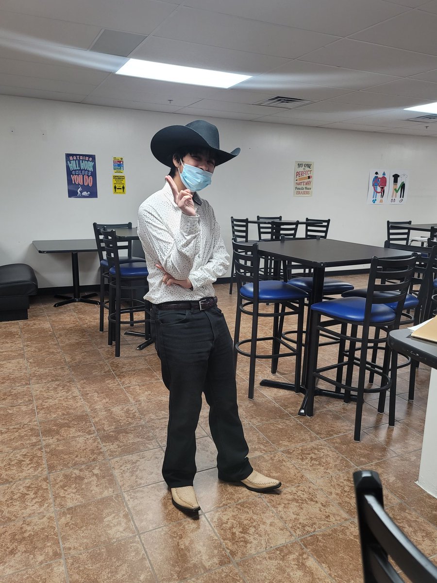 FwcaPrincipal's tweet photo. Western Wear Day 🤠
#tca #fwca #graduatingthinkers #Wednesday #western #texaspride #spiritweek https://t.co/ClMhd4k9P0