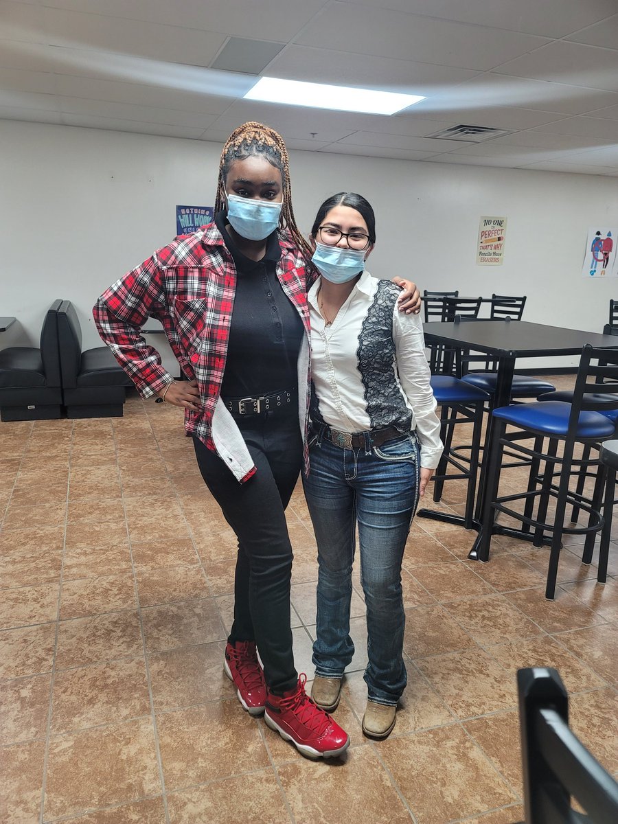 FwcaPrincipal's tweet photo. Western Wear Day 🤠
#tca #fwca #graduatingthinkers #Wednesday #western #texaspride #spiritweek https://t.co/ClMhd4k9P0
