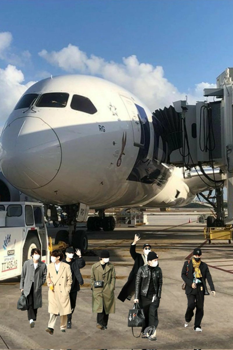 taegibyy's tweet photo. Tidak ada yg memposting foto kedatangan BTS di LAX karna mereka lepas landas dari jalan napas.
Mereka mengambil pintu masuk pribadi LAX yang dibuka sekitar tahun lalu yang dilalui artis ketika mereka tiba di LAX sehingga mereka tidak perlu dilihat oleh keramaian.
#WelcomeToLA_BTS https://t.co/vrBuMEhLBC
