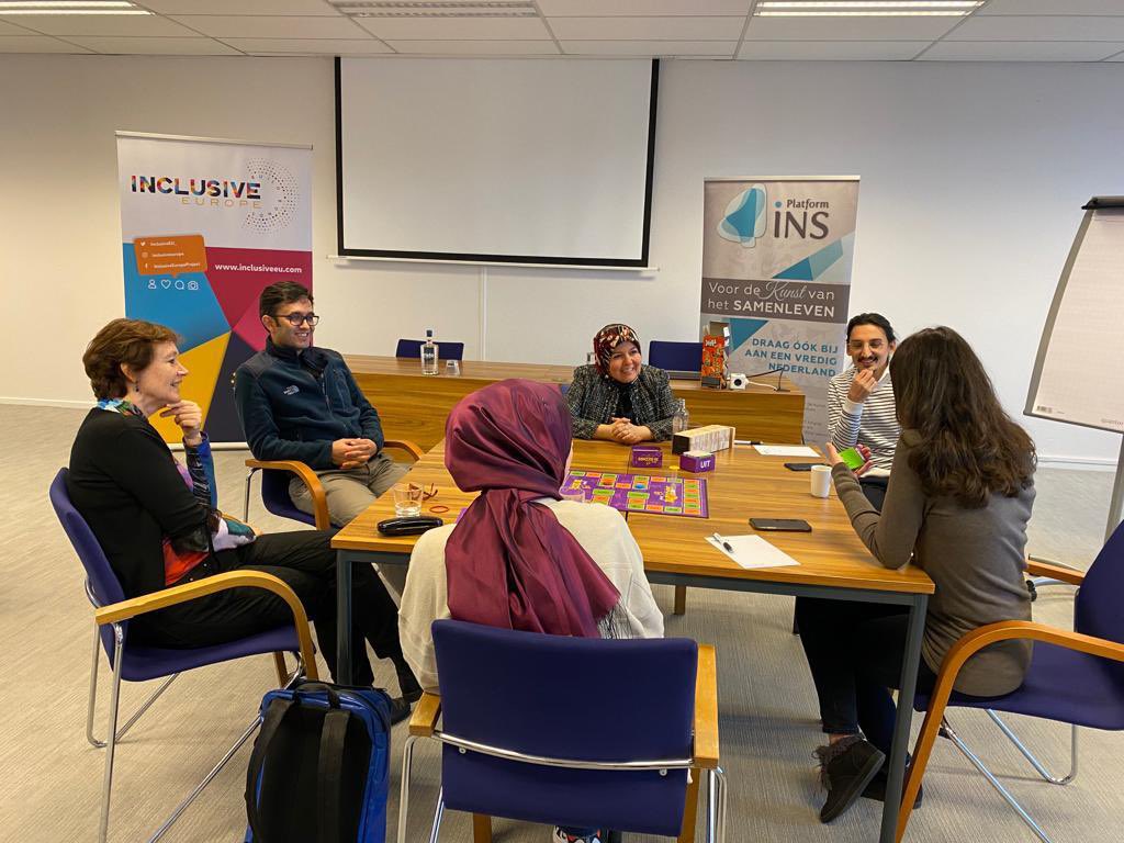 PlatformINS's tweet image. Het Inclusive Europe Project is begonnen met trainingen over diversiteit &amp;amp; identiteit en deze week bordspel activiteitensessies tussen jonge migranten en buurtbewoners.
Op 27 november zal in Amsterdam onze Filmdag activiteit plaatsvinden.

#InclusiveEurope #AMIF #migrationEU #NGO