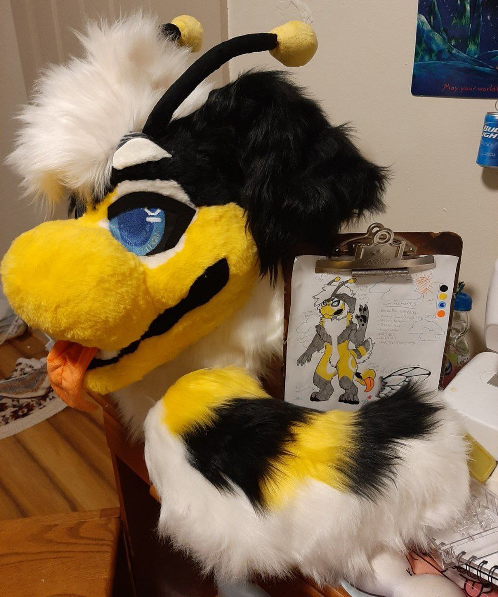 FraidieKatmakes's tweet photo. Opening quotes for comms! 
Only looking to make heads and tails, but if the the paw design is simple enough I might be down uwu
---
Basic starting price is $/750 for head/tail and $/900 for a lite partial!
(Rt much appreciated!♡) https://t.co/FQ7OCrtfkl