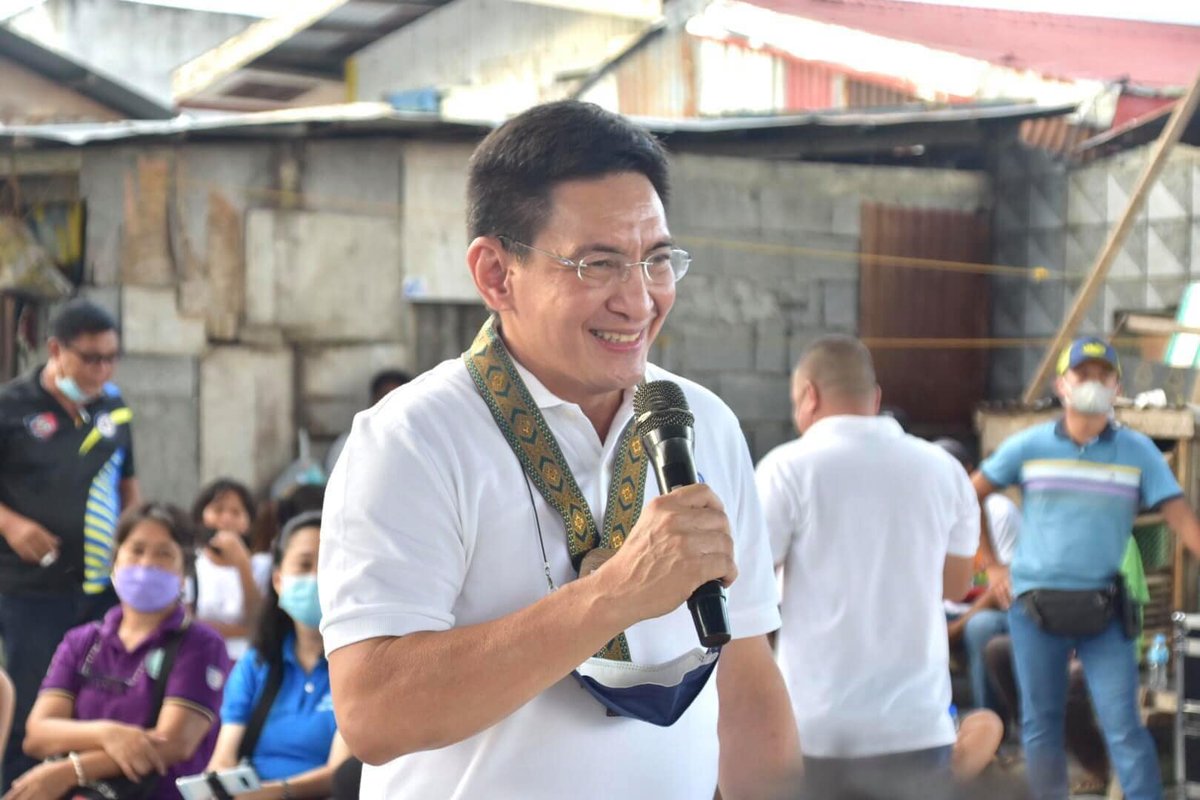 jopetsison2022's tweet photo. Maraming salamat po bayan ng Pinamalayan sainyong mainit na pagtanggap at pakikinig sa aming mga plataporma!
#sisonofservice
#sisonsasenado
#AksyonDemokratiko https://t.co/9BhzSAr2kd