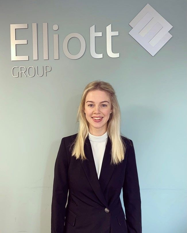AidoOc's tweet photo. We are very proud too 👨‍🎓👷‍♀️💷🏗️

#team #ElliottGroup #ZeroRisk #QualityinConstruction #london #tusqs #IfSheCanSeeItSheCanBeIt #QS #womeninconstruction #QuantitySurveying #TUSGrads2021 #WeAreTUS #ClassOf2021 https://t.co/SCnOTd4yKC