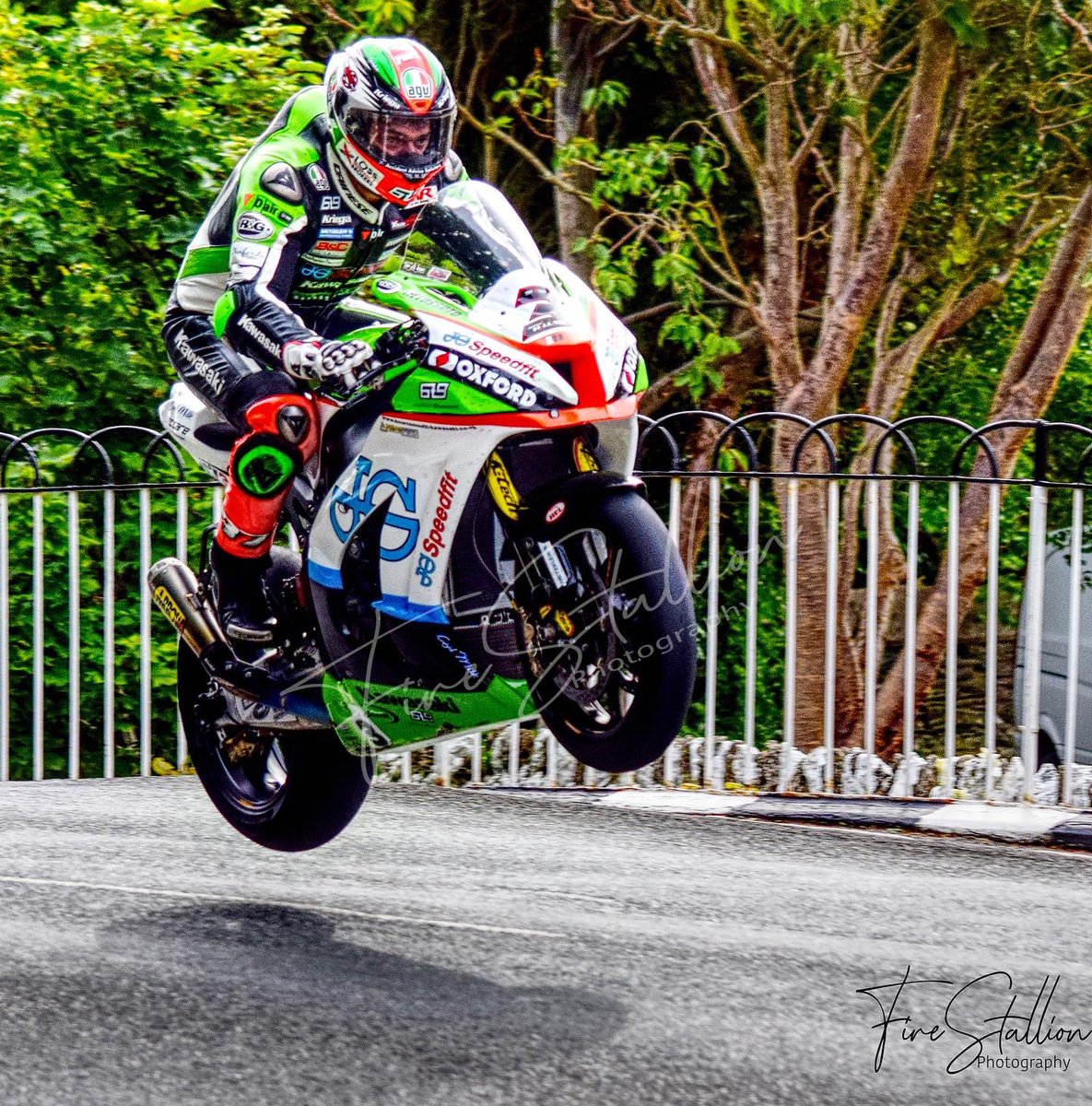 FireStallion666's tweet photo. #wheeliewednesday #3legends #roadracing #iomtt @race_tt @ttprofiles @loveroadraces @RoadRacingEmp @deanharrisonTT @DaleyMathison @Jimbohillier37 #firestallionphotography https://t.co/5ZuYZkwDRw