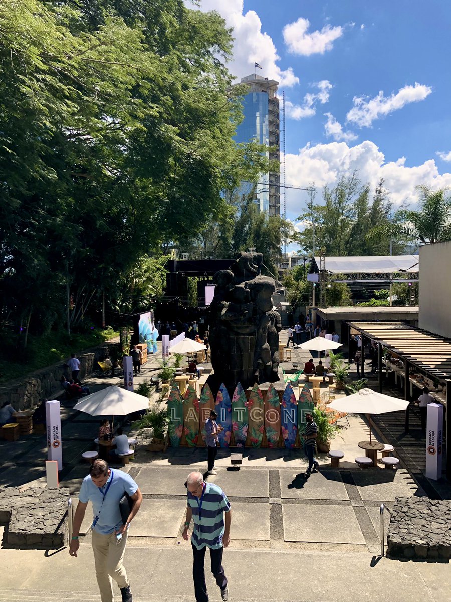 TheNFTEx's tweet photo. having a blast here at @labitconf ! so happy to be here in El Salvador!!🇸🇻 #Bitcoin #labitconf #labitconfweek #NFTs https://t.co/1hJUsh9aJa