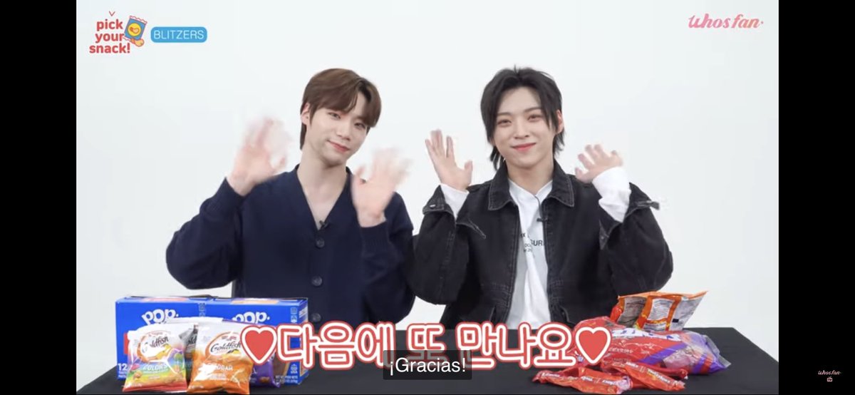 cutelix__'s tweet photo. It was so much fun to see them trying those snacks, Chris and GO_U looked very happy! Thank you for this beautiful video! 💚 

#BLITZERS #RisGo #PICK_YOUR_SNACK #Whosfan https://t.co/iZZKaxaU2l
