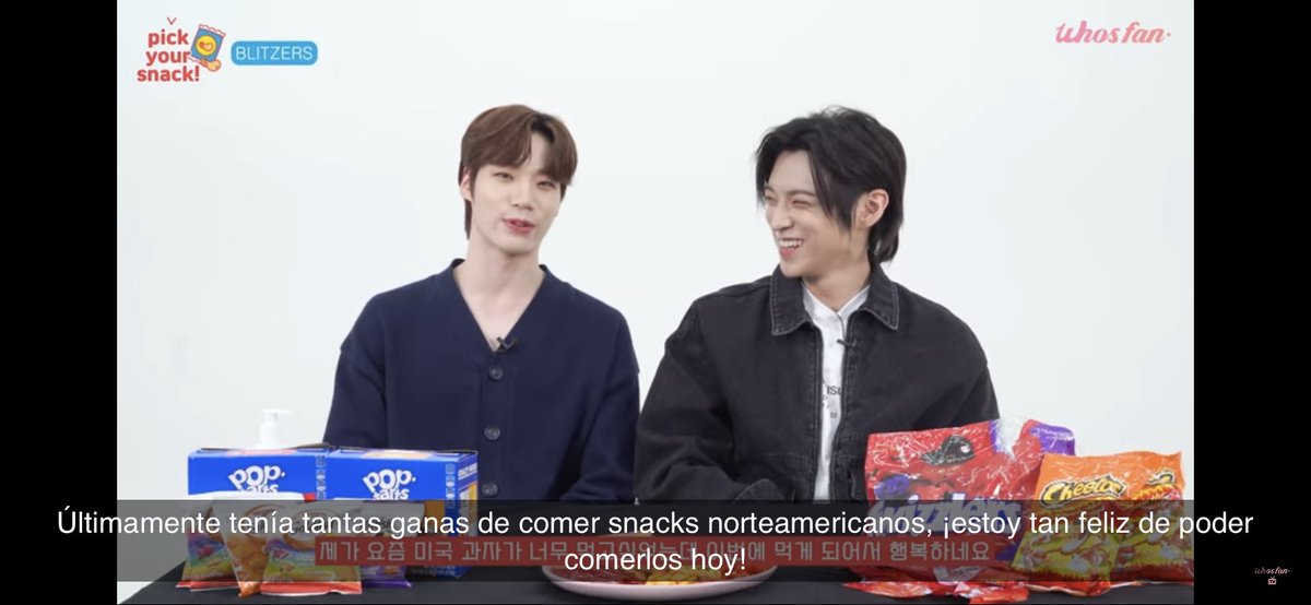 cutelix__'s tweet photo. It was so much fun to see them trying those snacks, Chris and GO_U looked very happy! Thank you for this beautiful video! 💚 

#BLITZERS #RisGo #PICK_YOUR_SNACK #Whosfan https://t.co/iZZKaxaU2l