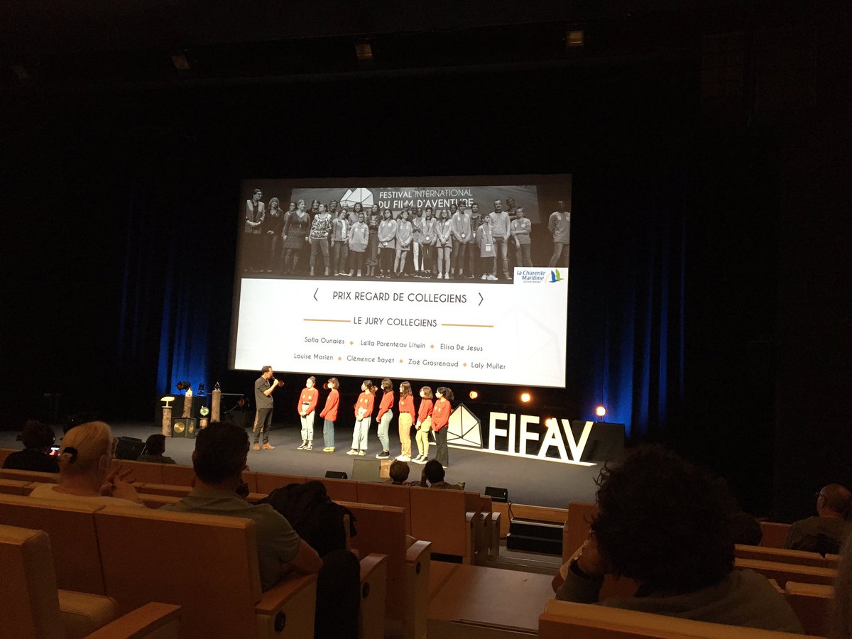 DesveauxBrigitt's tweet photo. @Fifav_LR #FIFAV2021 Plaisir immense de retrouver le #festival du film d’#aventure en vrai ! Ouverture avec de belles surprises, un jury de haut niveau, le jury du conseil départemental des jeunes, #CDJ et un film à ravir, suivi d’une drôle d’escalade…libre. https://t.co/AooBNYAYtt