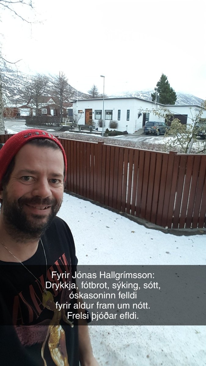 Skrópaði í #12dagatwitter í gær og fyrradag því Jónasarveislan átti hug minn allan. Eg vænti þess að afrakstur Dags íslenskrar tungu í 9.-10. b. Dalvíkurskóla verði verðlaun í Ljóðasamkeppni mms og Krakkarúv. Ljóðið lifir á Dalvík.