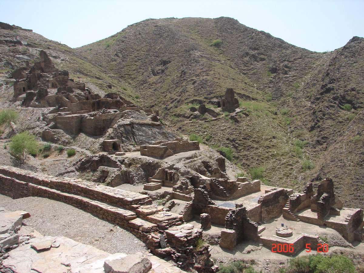 MilHistoryIndia's tweet photo. The site of Takht-i-Bahi, ancient Indian #Buddhist monastery( presently in Khyber-Pakhtunkhwa, #Pakistan)
Built in the 1st century CE, it served as a centre of Buddhism in the region.
The monastery &amp; its nearby city fell in the 7th century CE under repeated attacks by Alchon Huns https://t.co/JsKNou6Akv