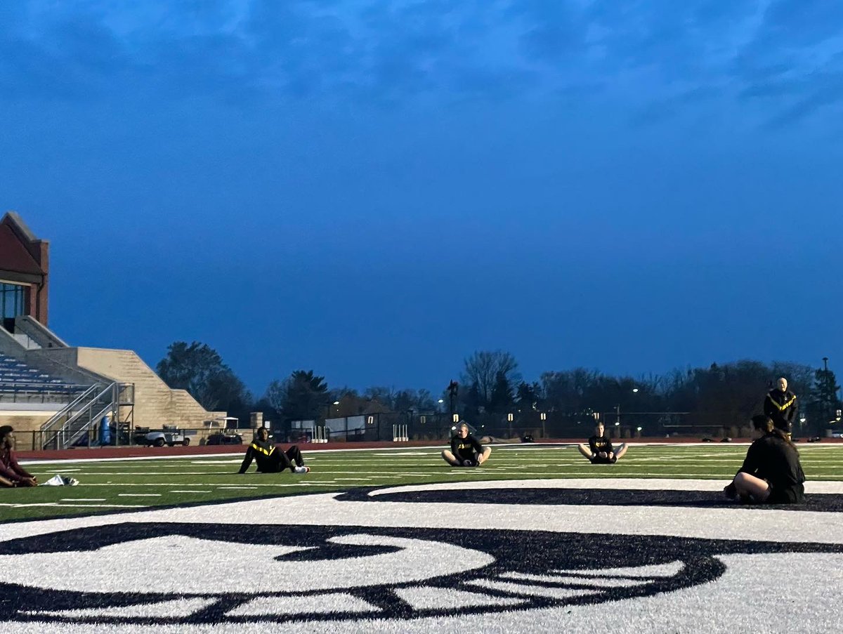 UDrotc01's tweet photo. This morning’s 50 degree temperature made it a perfect morning to run laps!

#PantherBattalion
#twoschoolsonemission

#thankfulthoughts
#leaderswanted
#3rdbrigaderotc
@armyrotc
@3rdrotcbrigade
@goarmy https://t.co/V4RkqE0aoO
