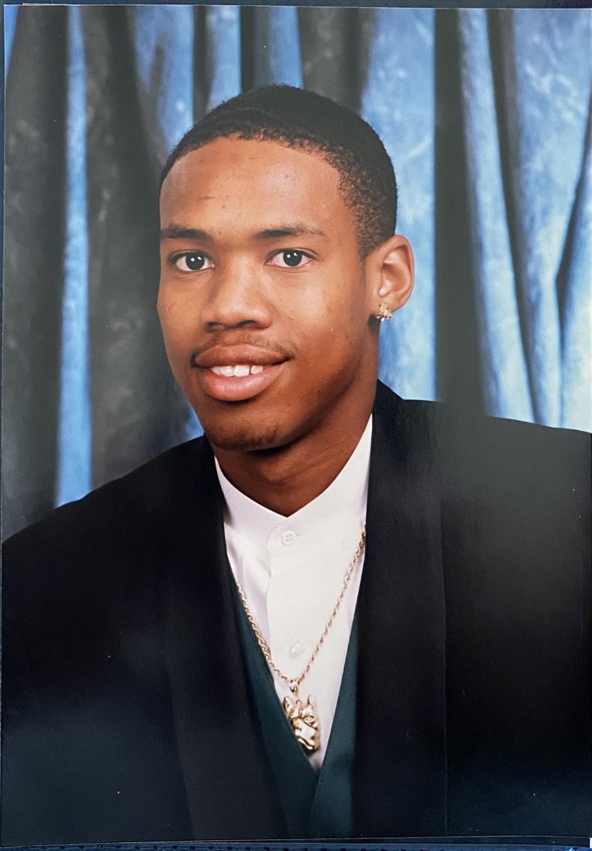 proceduraldrama's tweet photo. @innocence fights to exonerate people who have been wrongfully convicted of crimes- right now their focus is on #JuliusJones, whose execution date is set for tomorrow, November 18. Evidence points to Jone's #innocence. Help fight for his freedom here: https://t.co/YJcGVMcy4O https://t.co/mqpwIpwtTZ