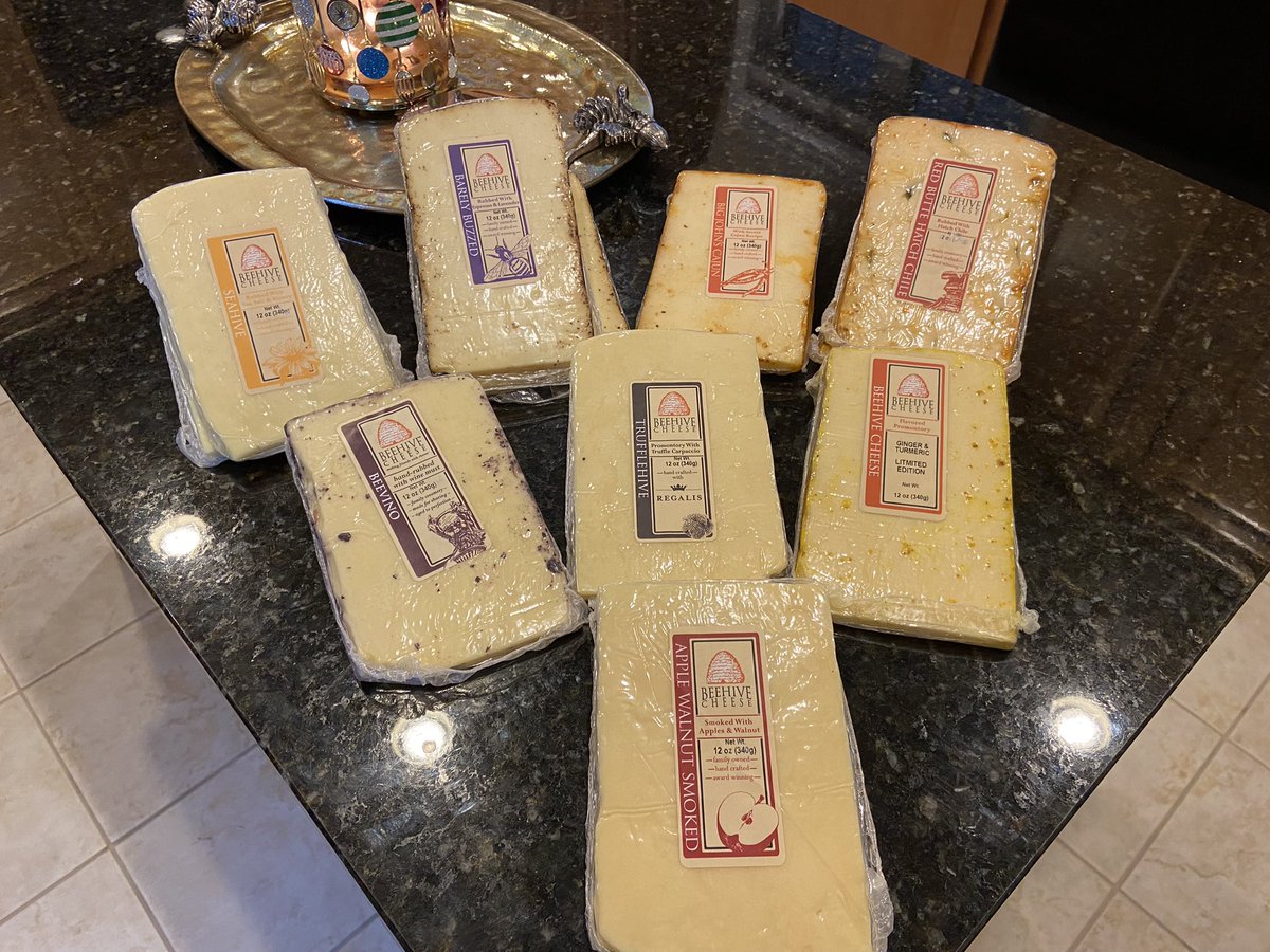 thdShannon's tweet photo. Special delivery today from @beehivecheese 🧀❤️#BarelyBuzzed #Seahive #Beevino #Trufflehive #RedButteHatchChili #AppleWalnutSmoked #GingerTumeric #BigJohnsCajun #DeliciousCheese #BeehiveCheeseCompany #BringOnTheHolidays https://t.co/diYqkqluZi