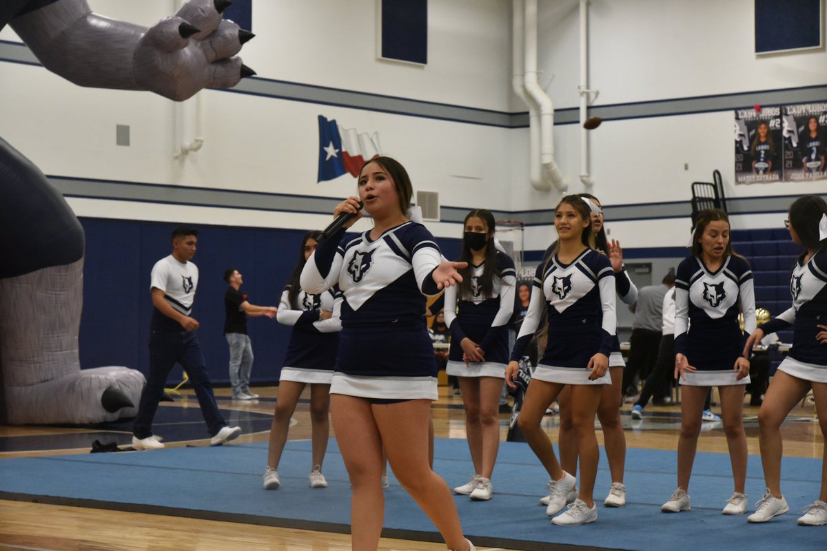 mtviewcheer's tweet photo. We welcomed the upcoming freshmen yesterday at our Pup Camp! We got to look at some of the amazing talent that is headed our way! #LobosWillBeHeard https://t.co/2DP2gSpmUQ