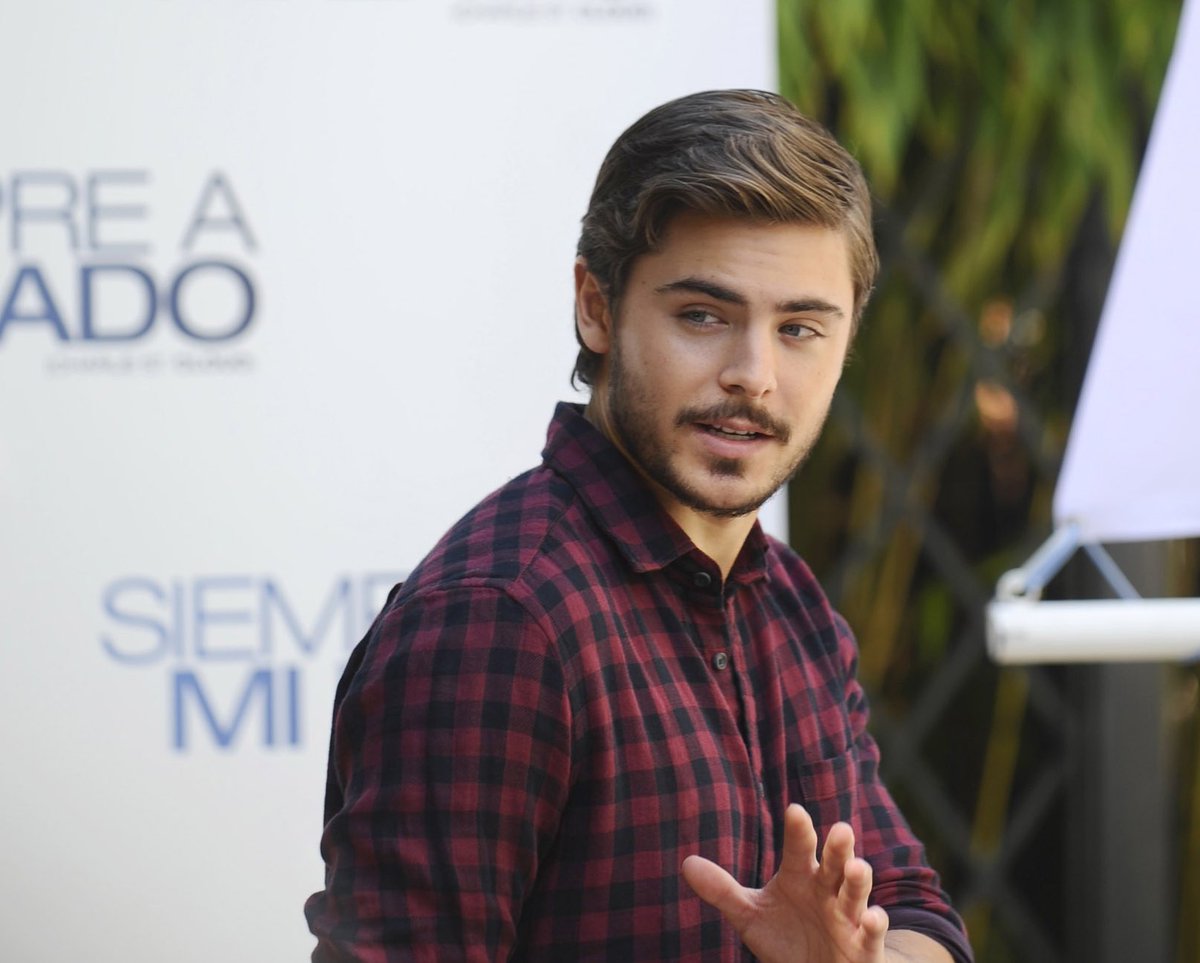 ZEBR Mídias (@zefronmidias) on Twitter photo 