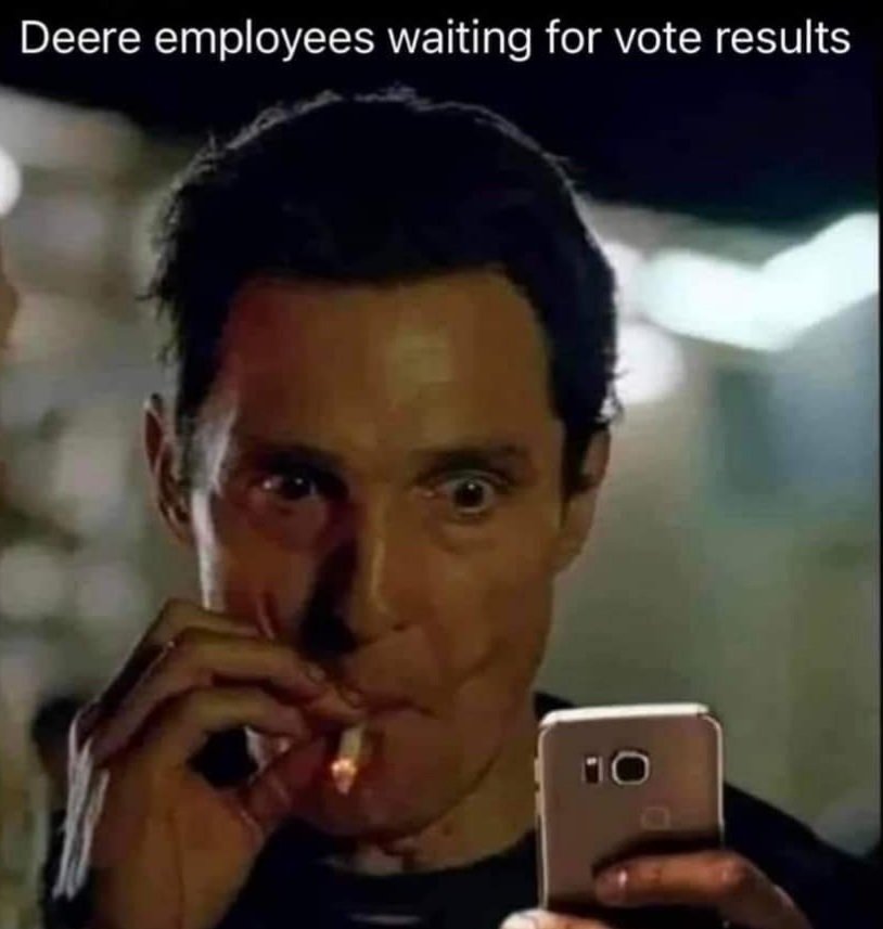 StrikeMemes's tweet image. #Strikesgiving #NoWorkNovember #UAW #1u