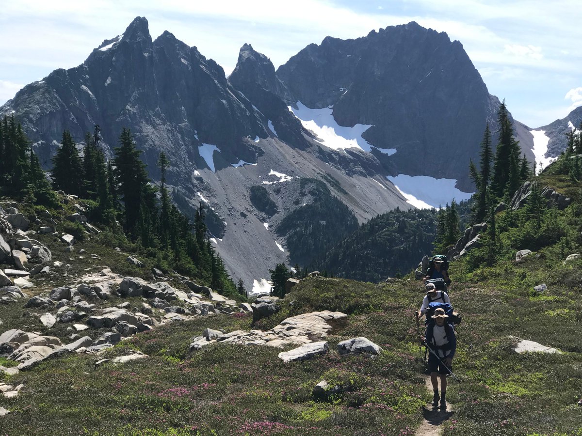 CentralWashU's tweet photo. Strap up your boots 🥾 and hit the trail, it's #NationalTakeAHikeDay! Stay in town with Manastash Ridge, or travel a little further to Mount Rainier. Where do you like to hike? Tag us in your favorite hiking picture and we'll give it a retweet!
#CWUTogether https://t.co/YX2wBf3Wmb