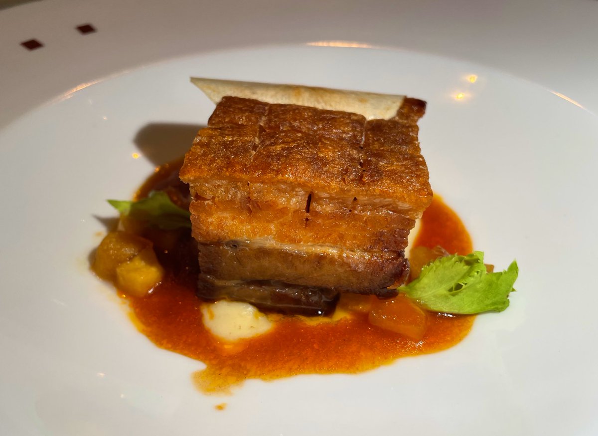 SashaEats's tweet photo. Delightful #dinner at Murano 🍽

#WonderReturns #CelebrityEquinox #travel #SashaSails #CruiseCelebrity #TravelAgain #CelebrityCruises #yum #SashaInTheABCs #SashaEats #food #CulinaryGlobetrotter #Murano https://t.co/hJY5vgYDH2