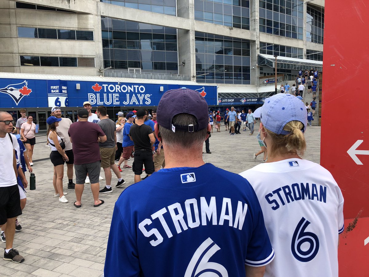 partnermec's tweet photo. Big congrats to @RobbieRay on winning the AL CY Young. Thank you for an unforgettable season. The only way I’m OK if @BlueJays lose Ray to free agency is if @STRO comes home to #LaGenteDelBarrio https://t.co/G7wQiZU6Q7
