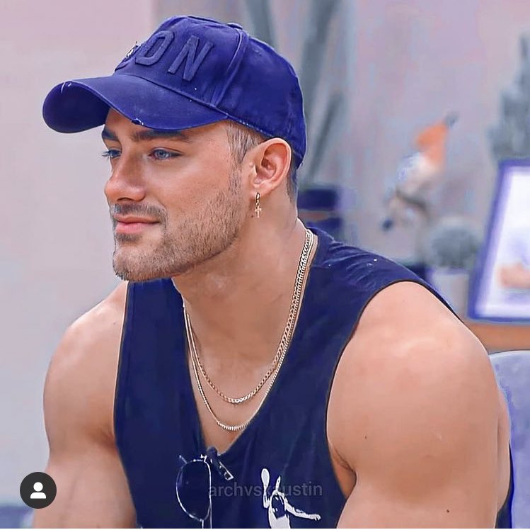 Gisehr_12's tweet photo. @AustinPalao el líder más lindo que tiene la casa #ElPoderDelAmor 🥰🇵🇪😍 https://t.co/PF0rcETOBP