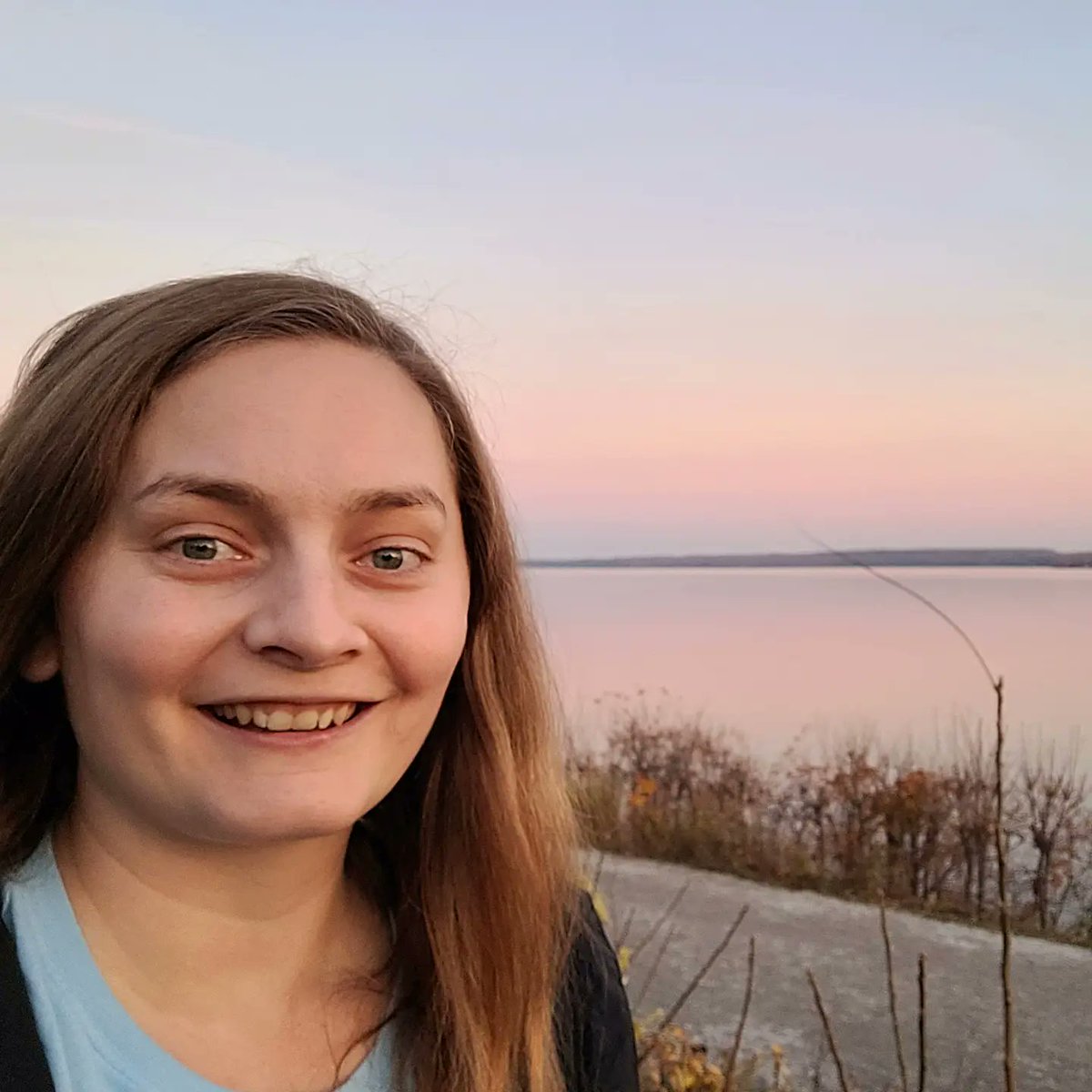AgilitywAmanda's tweet photo. Beautiful sunset 😊❤🌅

#sunsets #beautifulsunset #sunsetselfie #sunsetselfies #sunset #lakeside #lakesunset #lakesunsets #lakesidesunset #sunsetsarethebest https://t.co/kkbdQAQJ3u