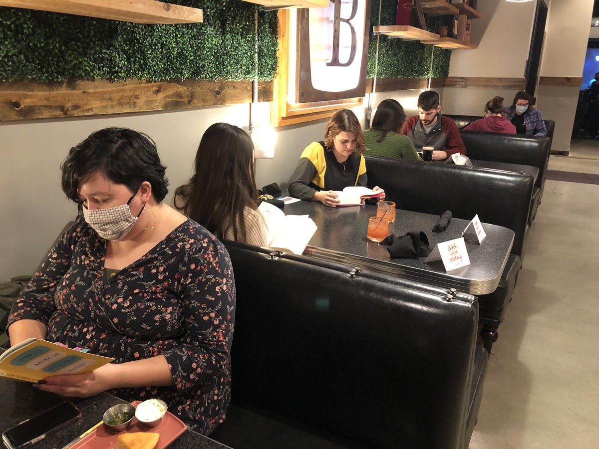 The reading hour has begun for #SBCLNK at <a href="/TheSingleBarrel/">The Single Barrel</a> at <a href="/GraduateHotels/">Graduate Hotels</a> in Lincoln! <a href="/silentbookclub/">Silent Book Club</a>