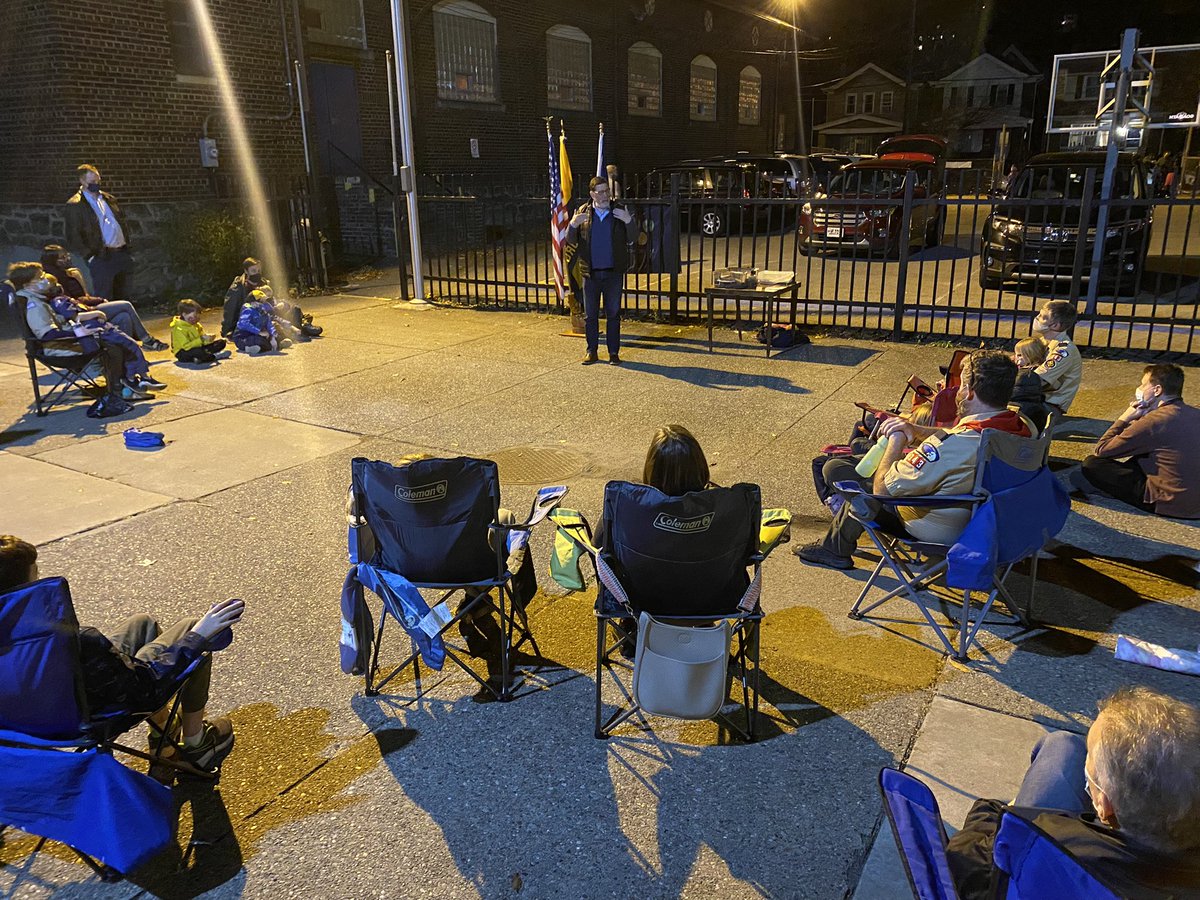 TheNextPGH's tweet photo. This evening, Mayor @billpeduto joined Cub Scout Pack 343, based at St. Raphael’s Church in #Pittsburgh’s Morningside.

The Mayor was invited to speak to 5th graders for their “Building a Better World” series which focuses on citizenship in our community. https://t.co/7fizTsq9az