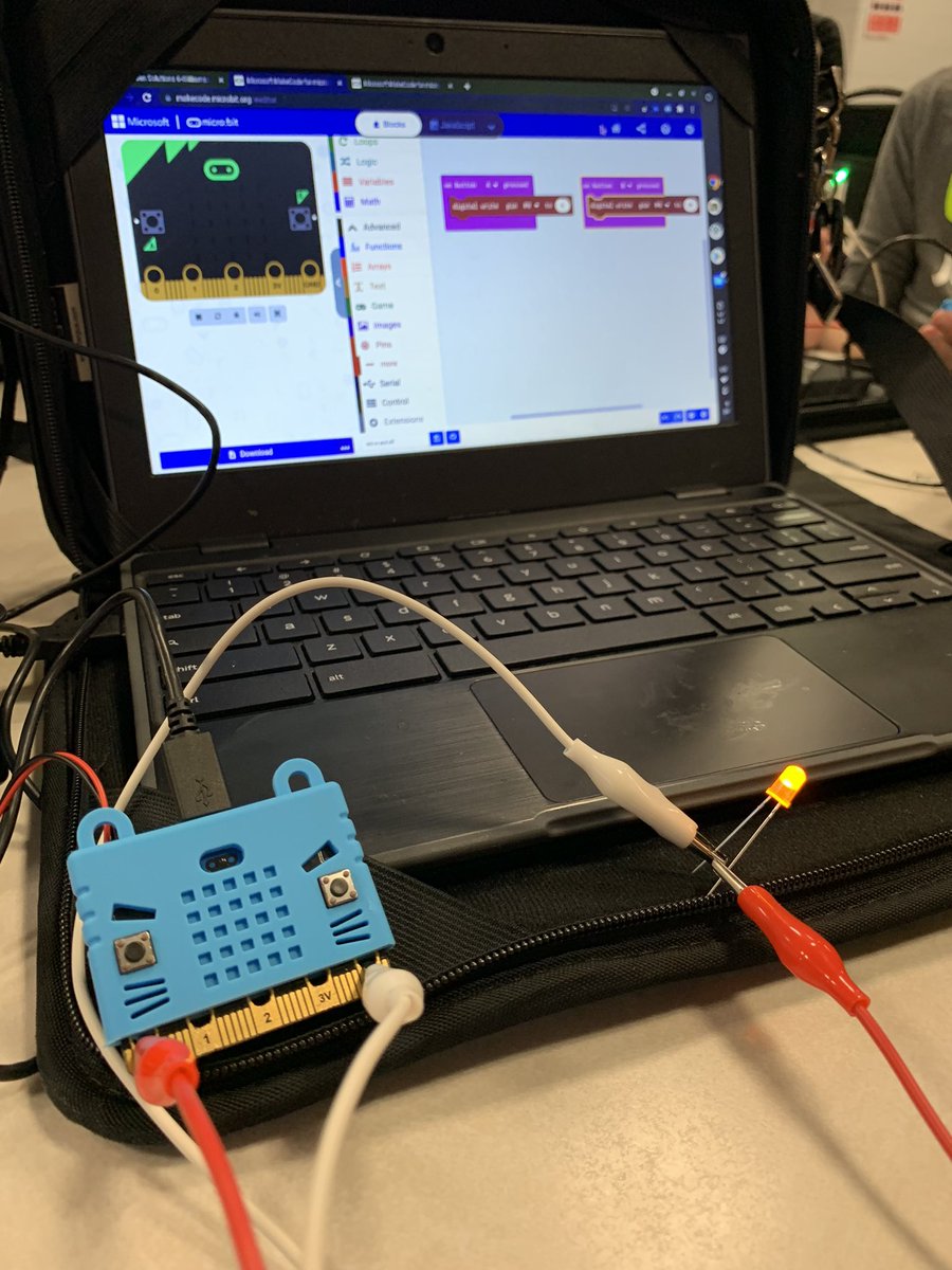 Sevier_Library's tweet photo. 6th grade students coding a LED on and off. On A button press - LED comes on. On B button press LED goes off. “It worked! Look!” “I got mine!” “Hey me too!” It never gets old! Love my job! @KCS_Sevier @MSMakeCode #SevierMeansStem #KCSCodes https://t.co/ohp3dfgzrx