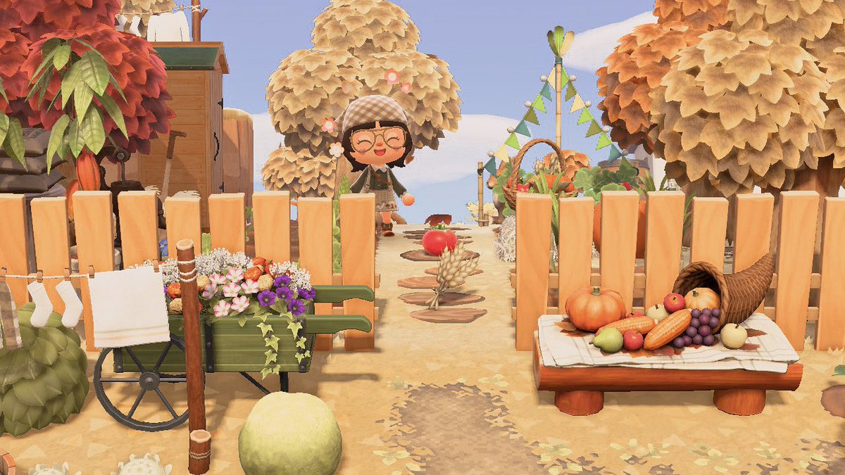 lifeonmonstera's tweet photo. Community veggie garden - help yourselves to the harvest 🥕🥔 🍅 🌾 https://t.co/8jXx5thrtZ