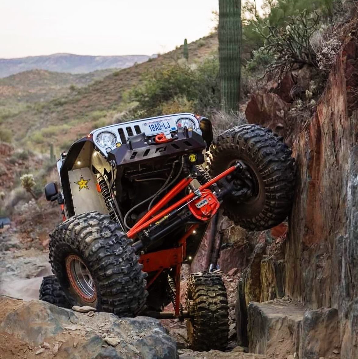 YukonGearAxle's tweet photo. Diffmas in Arizona π€©
#teamyukon #thegreatamericancrawl #yukongearandaxle #rockcrawler #rockcrawling #offroading #offroad #dragracing #trails #streetracing #overlanding #tablemesa #arizona
π Table Mesa, Arizona https://t.co/ASvLsQSOZO