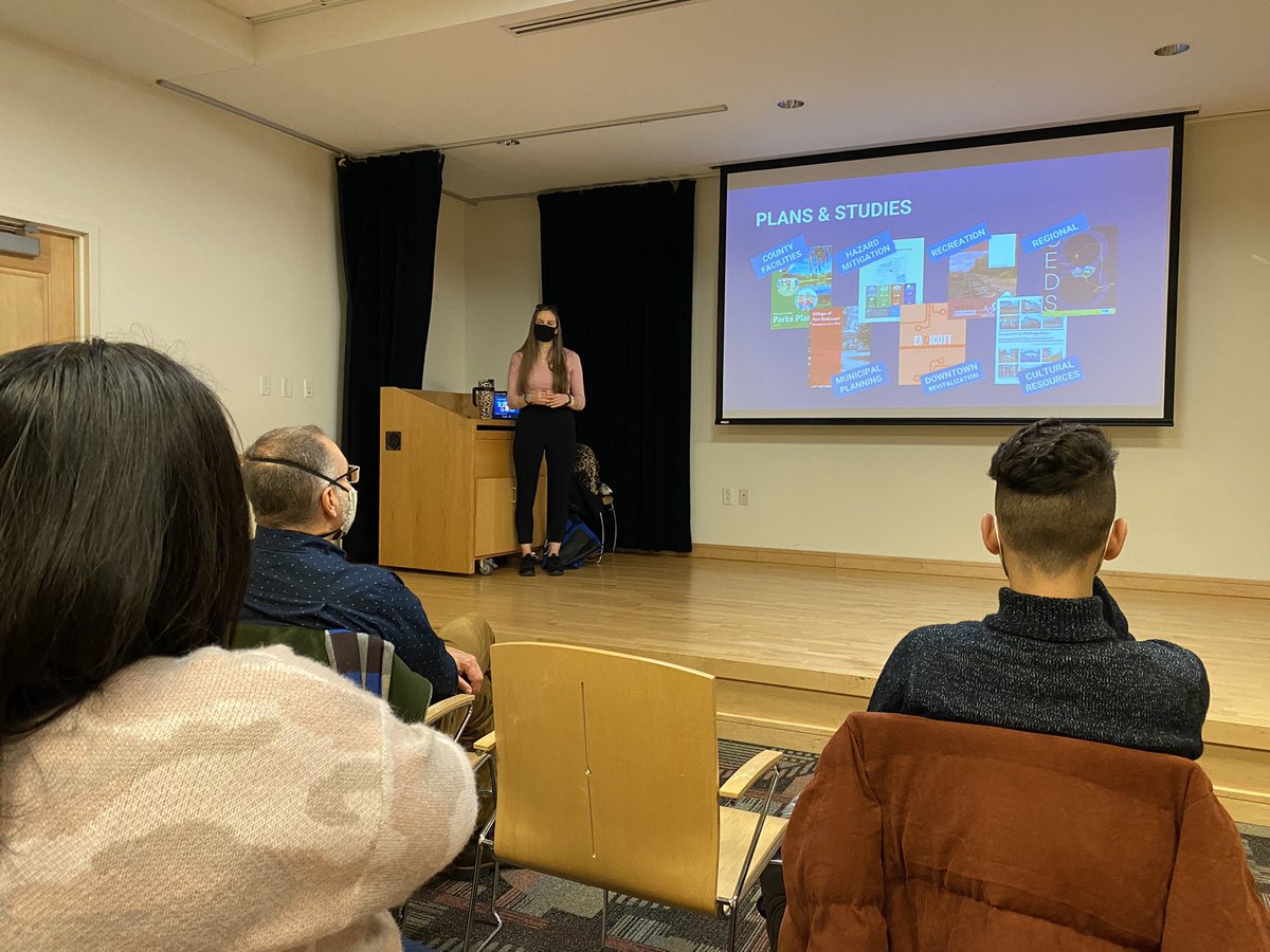 BU_Geography's tweet photo. Alum career talk in session! Thanks Broome county planner, our alum Stephanie Brewers, and her cat! https://t.co/4jucXNqXgj