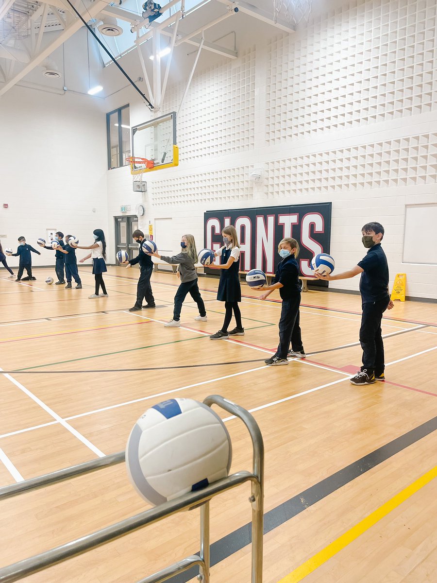 mrsknunes's tweet photo. We have been working on our volleyball skills and today we learned how to serve.🏐 Look at us go! @StGregoryHCDSB https://t.co/QCTxb5WLde