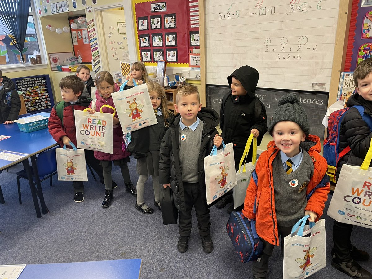 StMarysSeafar's tweet photo. P1/2 were delighted to look through their activities and take home their @ReadWriteCount bags today 😊📚 #FunLearningAtHome https://t.co/EWGB6nlvVN