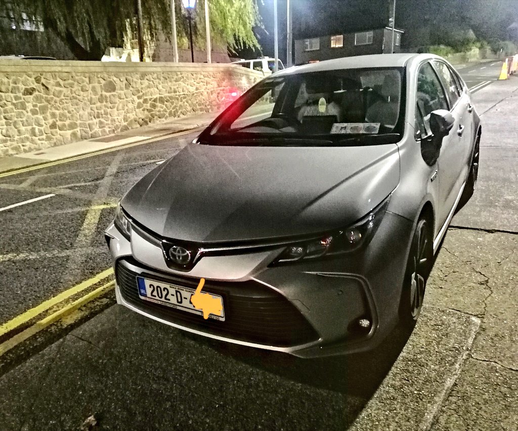 From 7pm-8am every day in Dundrum parking in the spaces provided by <a href="/dlrcc/">Dún Laoghaire-Rathdown County Council</a> is completely free. Please leave the footpaths free for pedestrians. @NCBI_sightloss
<a href="/RSAIreland/">RSA Ireland</a> <a href="/GardaTraffic/">An Garda Síochána</a> 
@HHumphreysFG <a href="/Lettiemccarthy/">Lettie Mc Carthy</a> <a href="/AccessForAll7/">Access For All Ireland</a> <a href="/GraingerAnna/">⚘️Cllr Anna Grainger PC - Dundrum LEA 🇮🇪 🇺🇦</a>
<a href="/josephamadigan/">Josepha Madigan ⚖️✨</a>