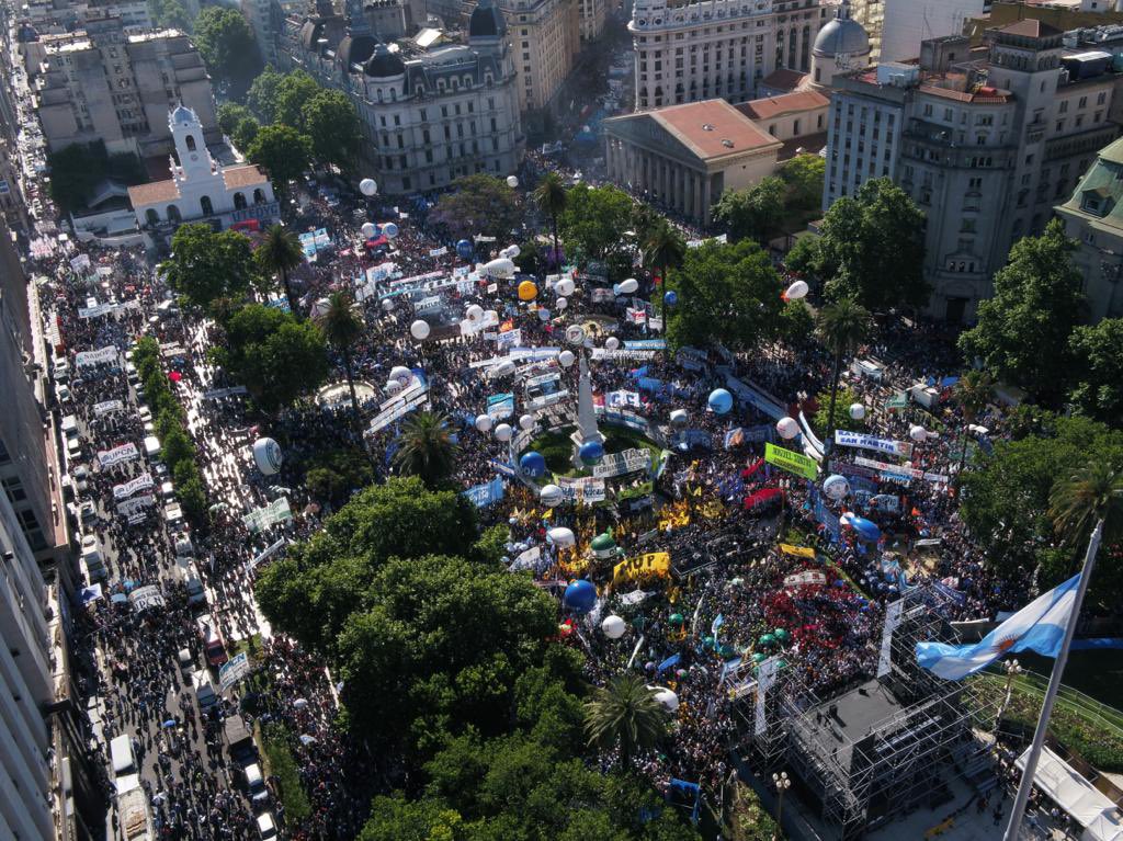 alferdez's tweet photo. El triunfo no es vencer, sino nunca darse por vencido. https://t.co/7GIFojUFke