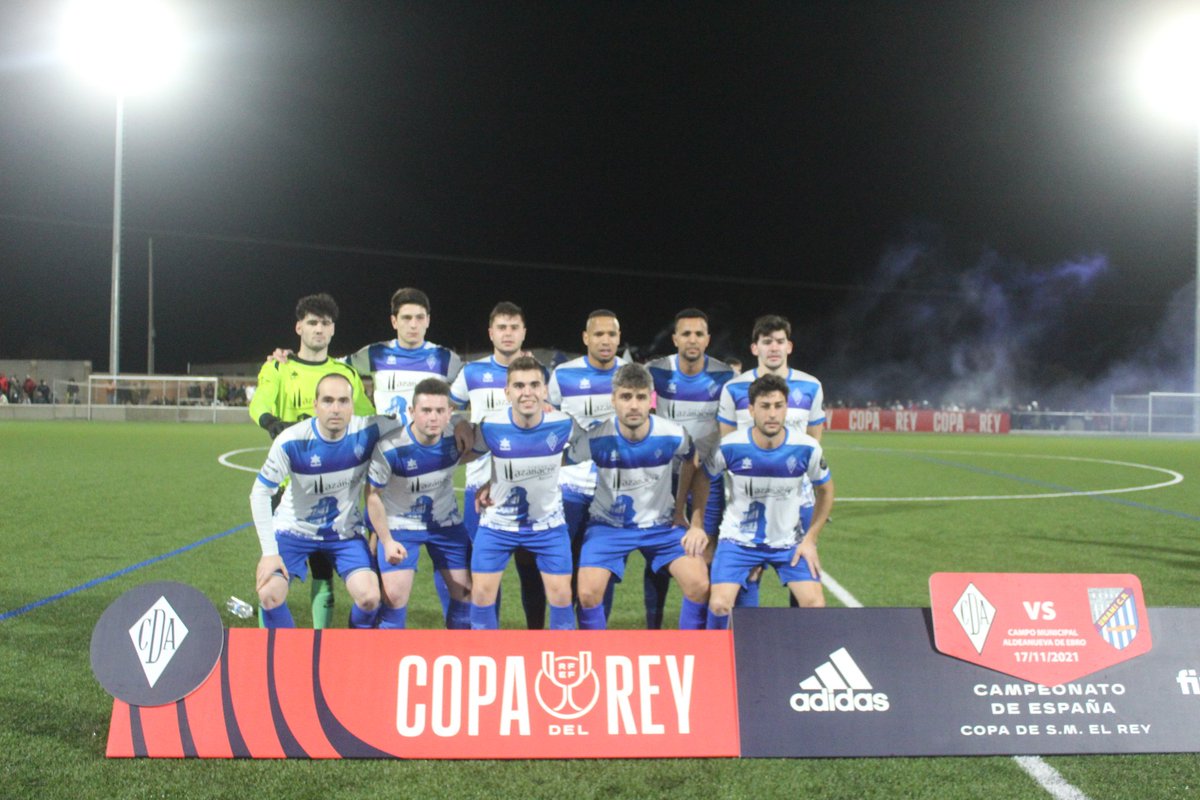 fedriojafutbol's tweet photo. ⏱️ Finaaaaal en el 🏟️ San Bartolomé de Aldeanueva de Ebro. No pudo ser.
#CDAldeano 1
@unamicp 3
🙌💪 BRAVO #CDAldeano por vuestro esfuerzo.
📸 Siempre quedará está imagen para la historia. https://t.co/51ScxltUlE
