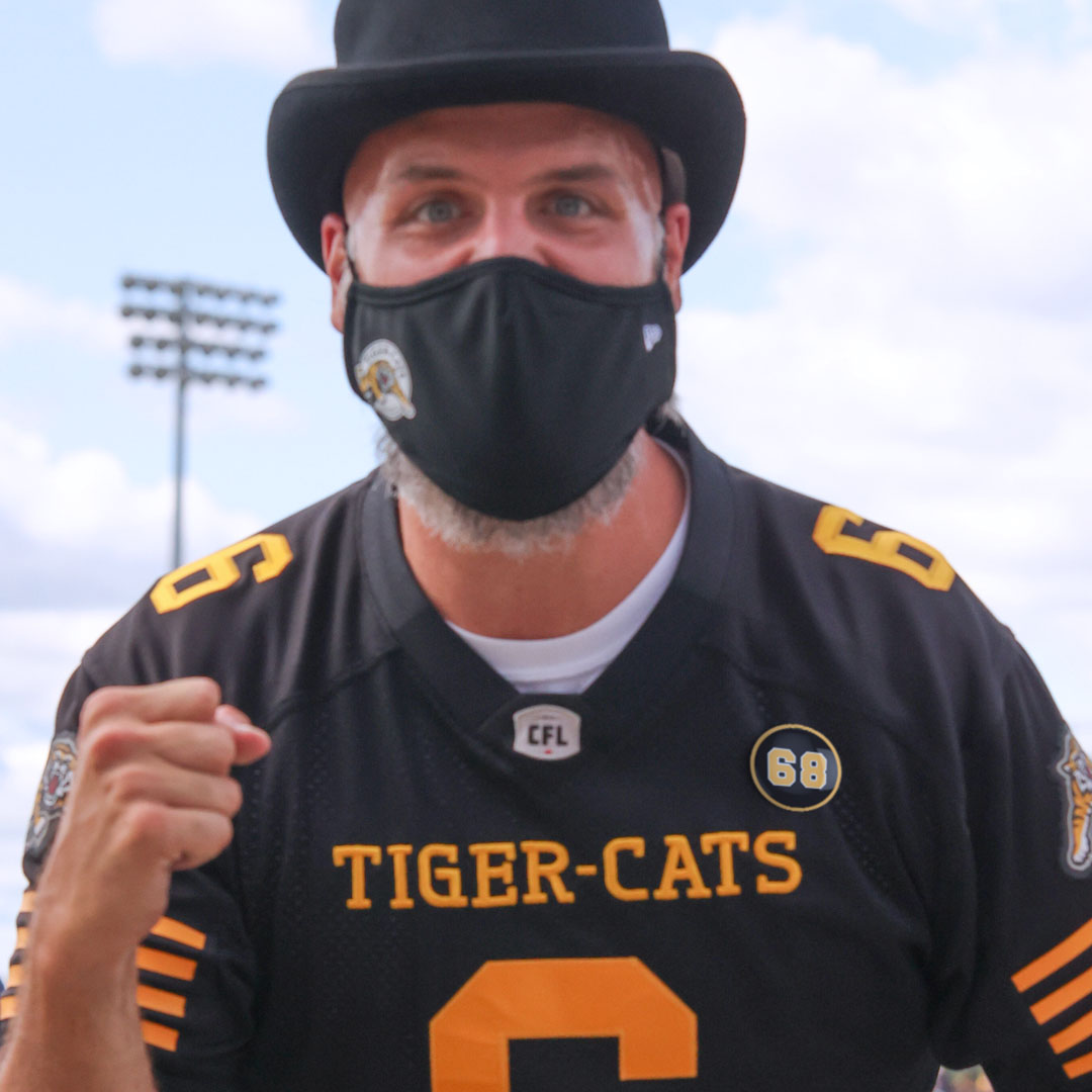 Ticats's tweet photo. We're celebrating the life of Angelo Mosca at Saturday's regular-season finale.
The first 10,000 fans through the gates at 2:30 p.m. will receive one of these #68 buttons, with a donation to @DementiaAlzh.
#RememberingMosca https://t.co/ZGlo2KZYRa