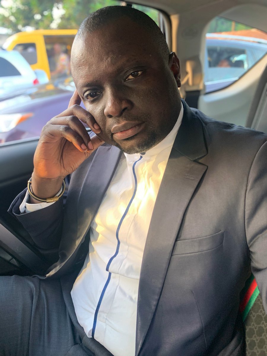 MatandaHans's tweet photo. Ds l’asphyxie des embouteillages de Kin, les taxis motos communément appelés “wewa” ont bâti leur propre empire. Roulant ds tous les sens et contre sens, ils créent leurs propres tarifs selon les humeurs, le climat, les heures. Sont-ils devenus intouchables??? @TopCongo @LFUTCFM https://t.co/o4OrnBsDgk