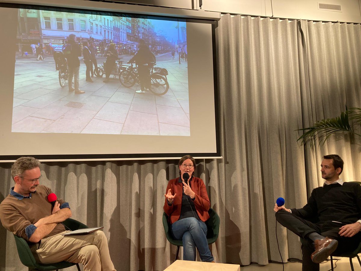 Wat zijn de mogelijkheden en limieten van technologie in het maken van de stad van morgen? 
Vanavond is onze collega <a href="/smaerivo/">Sven Maerivoet</a> te gast bij <a href="/stadsform/">Stadsform</a> in “Hack De Stad” samen met <a href="/tverka/">Thalia Verkade</a> &amp; <a href="/verbeeld/">Jan Adriaenssens / @verbeeld@mastodon.social</a>.