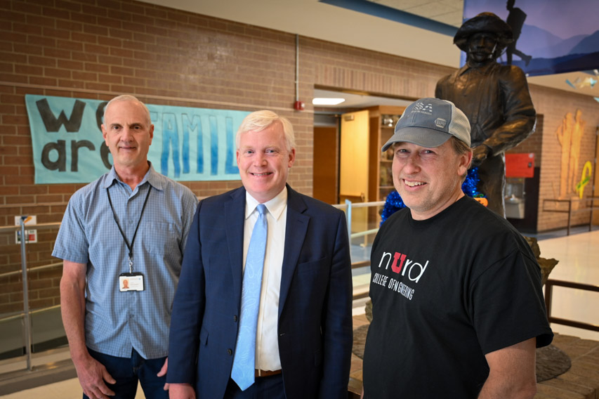jordandistrict's tweet photo. Please take a minute to join Superintendent Godfrey &amp; Jordan School District in thanking all of the Education Support Professionals working beside you today. This is Education Support Professionals Day honoring a long list of professionals who keep schools running smoothly.
#uted https://t.co/1lSulsbmpd