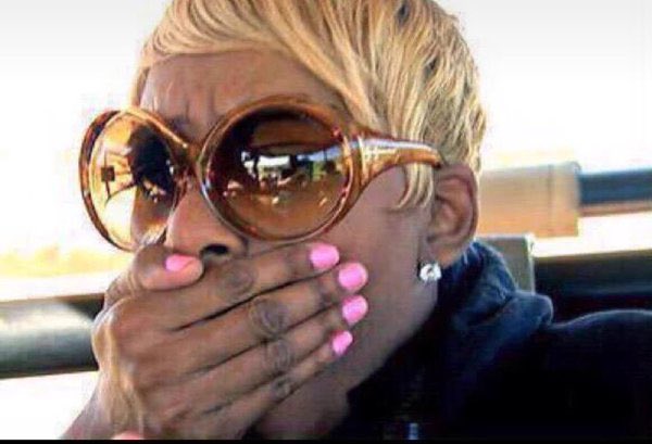 alesiavsworld's tweet image. I was just at a red light and a school bus pulled up next to me and all of a sudden I hear “DAMN SHE FUCKIN THEM FRIES UP!!!”