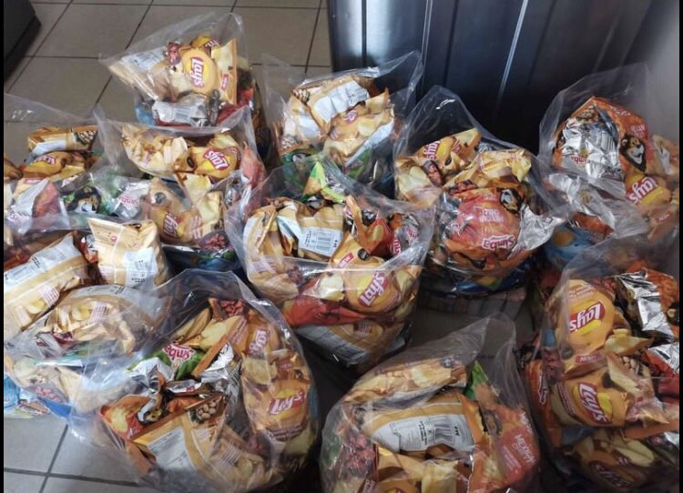 Peshmellow's tweet photo. Snack Hampers on sale.
We deliver on Saturday and Sunday.
To place an order- 0787542221.
Thank you 😊 https://t.co/n7Q5lVr4dz